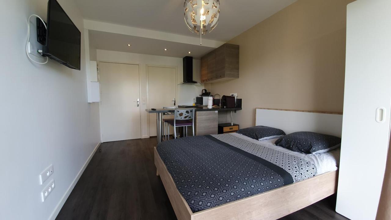 Le Studio Cosy D'Angelique Et David Avec Parking Rambouillet Ngoại thất bức ảnh
