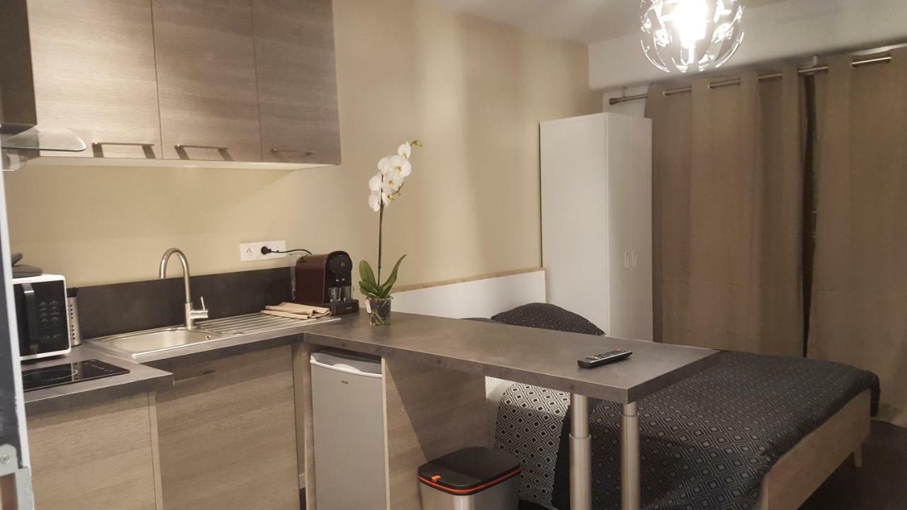 Le Studio Cosy D'Angelique Et David Avec Parking Rambouillet Ngoại thất bức ảnh
